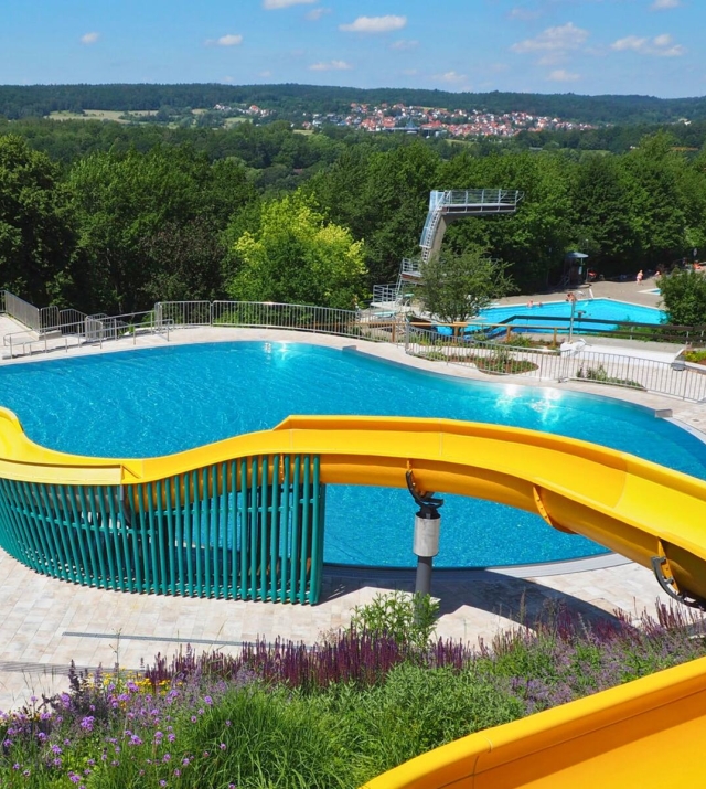 terrassenschwimmbad_badkissingen_2026_4.jpg